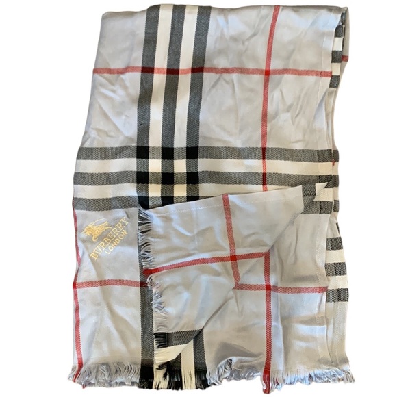 ‼️〰️ Burberry〰️lightweight Check unisex scarf 🧣 - Picture 8 of 9